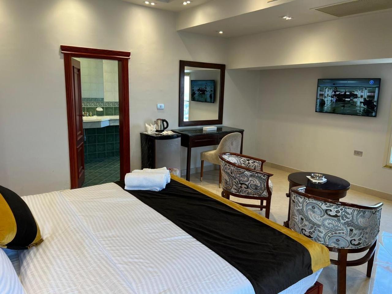Golden Nile Hotel